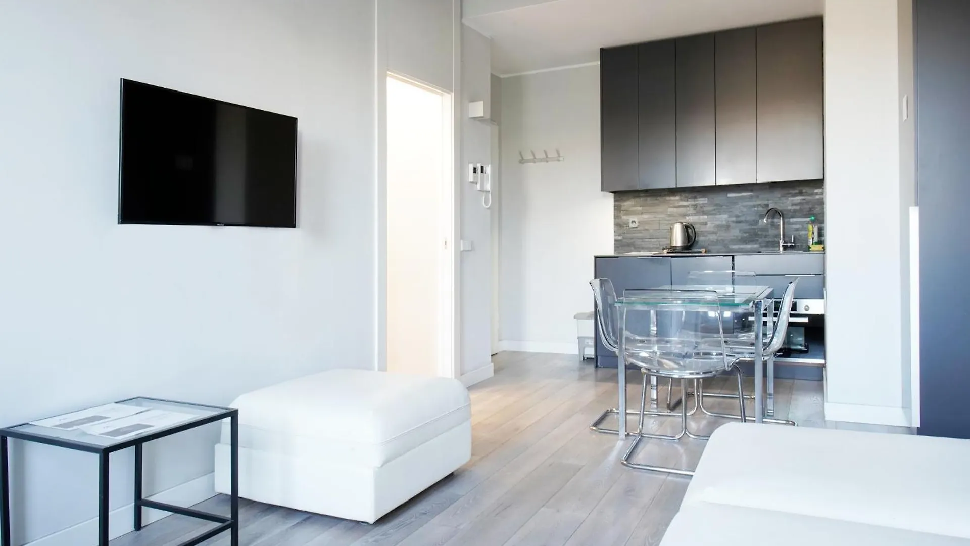 Jewel Apartment Vista Duomo 100M Milano Italia